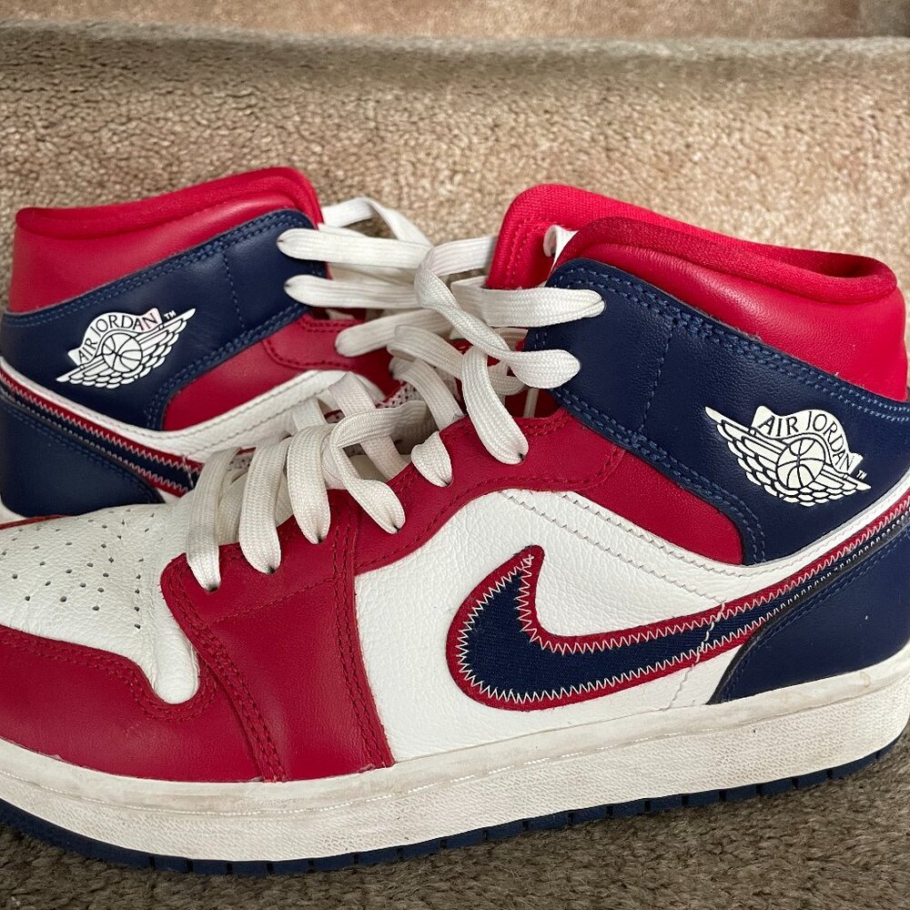 Jordan 1 Mid SE "USA"